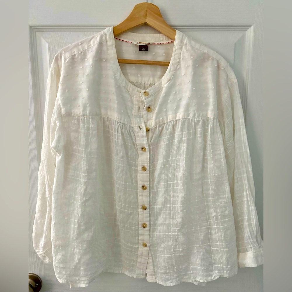 Anthropologie Cream 3/4 Sleeve Mandarin Collar Blouse